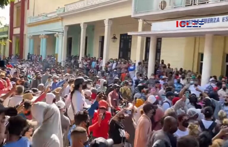 Pueblo cubano protesta contra el régimen