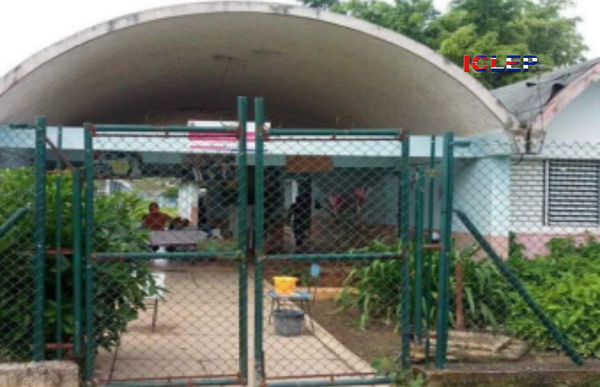 Casos de COVID-19 en escuela primaria alarmó a los padres