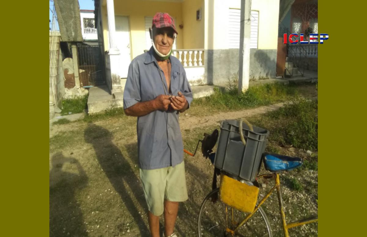 Ancianos improvisan para sobrevivir a la crisis económica