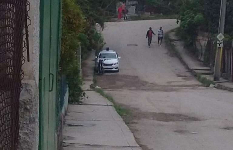 Periodista y activistas sitiados este 28 de enero en Cuba
