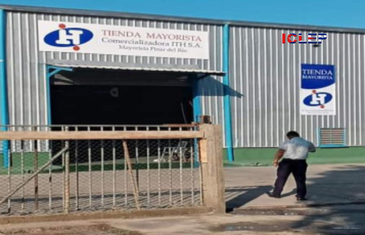 Cliente de tienda mayorista denunció extorción en Comercializadora ITH S.A.