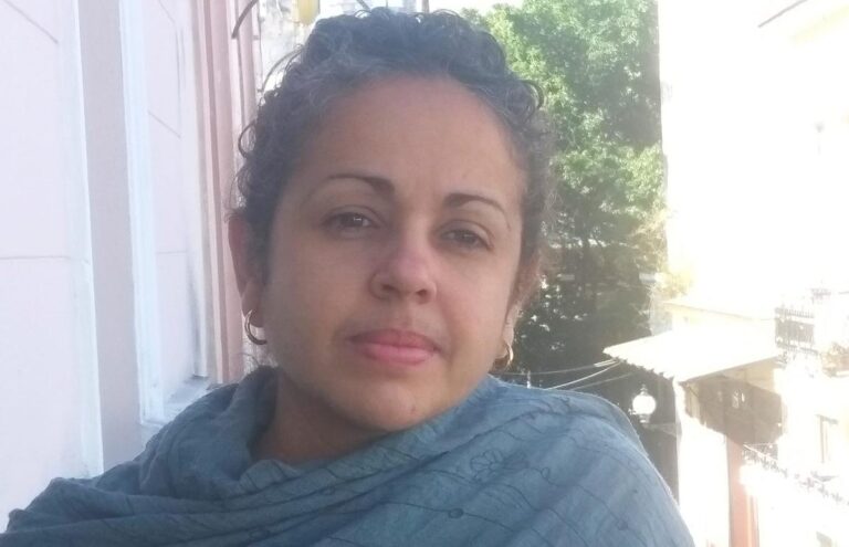 Policía política interroga y amenaza a periodista Anay Remón con llevarla a prisión