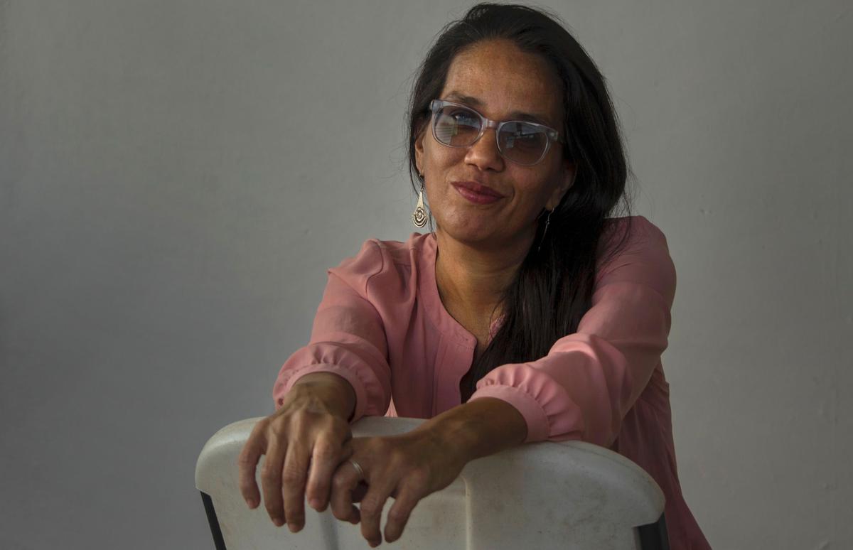 Reportera cubana gana Premio Internacional de Periodismo otorgado por EL MUNDO