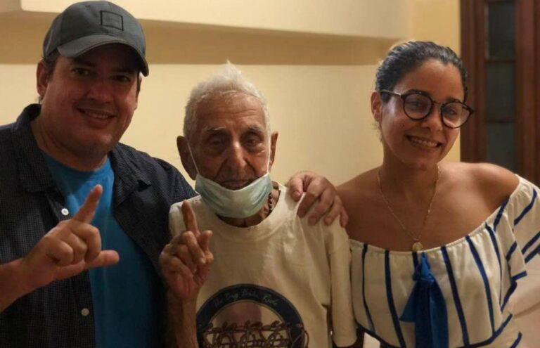 Casi cincuenta periodistas reprimidos por el 11J