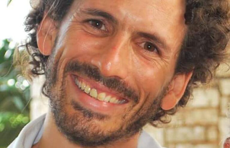Policía política prohíbe salir de su domicilio al periodista Boris González
