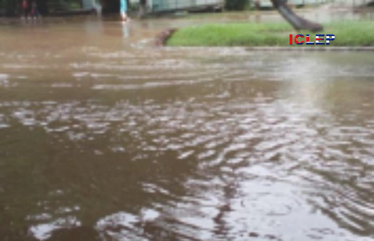 Residentes de Alamar ponen queja en el Gobierno de La Habana del Este por zona inundada