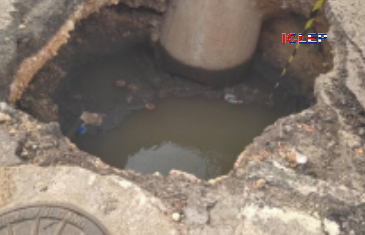 Alerta en el municipio Plaza por enorme hueco en una calle del Vedado