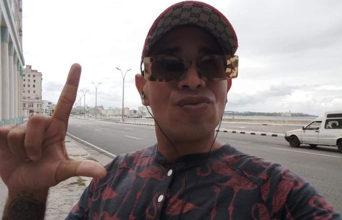 Policía política acosa a reportero independiente Adel Bonne