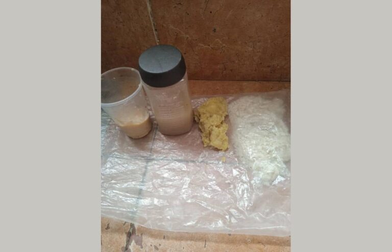 Tres presos políticos a celda de castigo tras protestar por mala alimentación