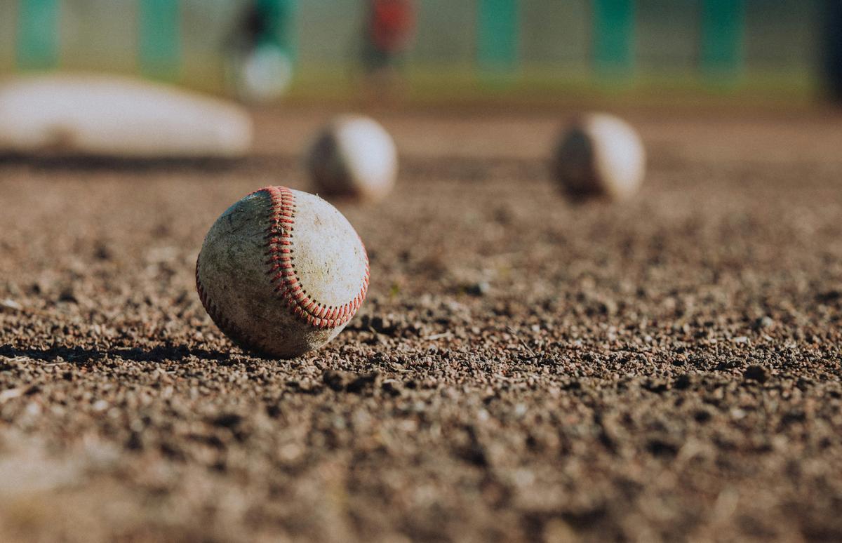 Los niños no cuentan con implementos para practicar béisbol