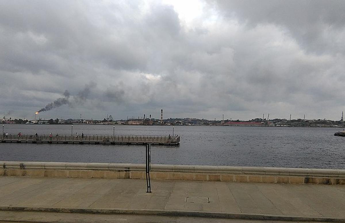 En coma la transportación marítima entre ambos lados de la bahía