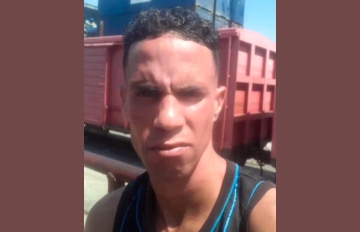 “No eres apto para trabajar en frontera”: Despedido estibador portuario por un comentario en Facebook
