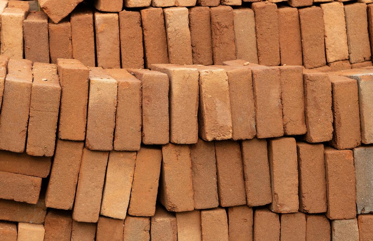 Los precios de los materiales de la construcción provocan alarma en la población