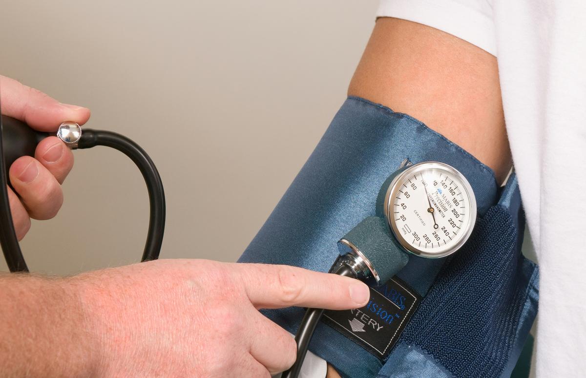 Atención médica en riesgo: consultorios del Camino de Santa Cruz sin esfigmomanómetros
