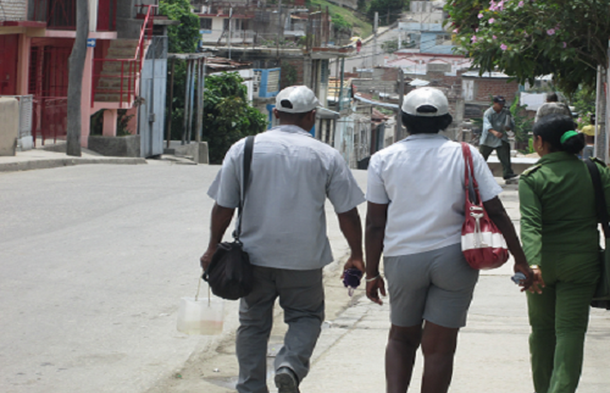 Inspectores de vectores asedian al sector residencial con multas