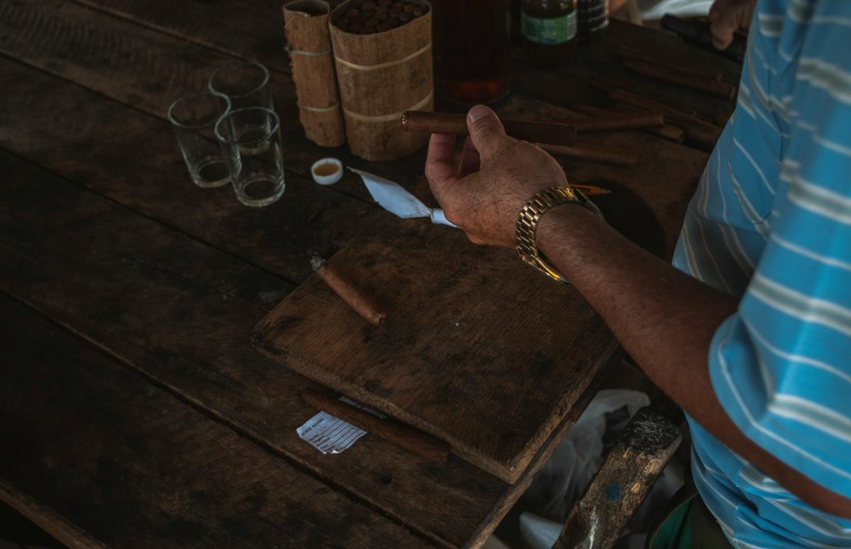 Población de Tuinicú denuncia el robo de azúcar y ron