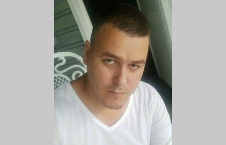 Condenan a un año y medio de cárcel a Arony Yanko García, el enfermero que publicó en sus redes un meme de Díaz-Canel