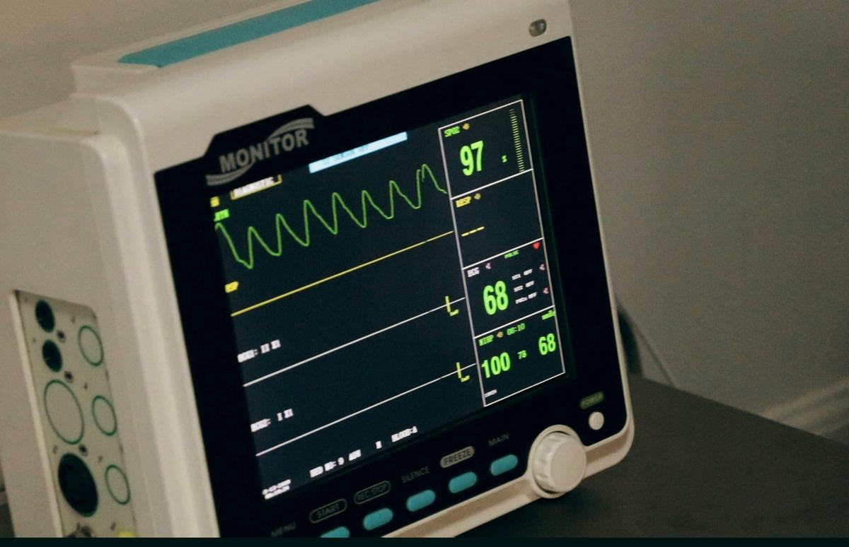 Denuncias “levantan del letargo” a equipo de EKG del hospital