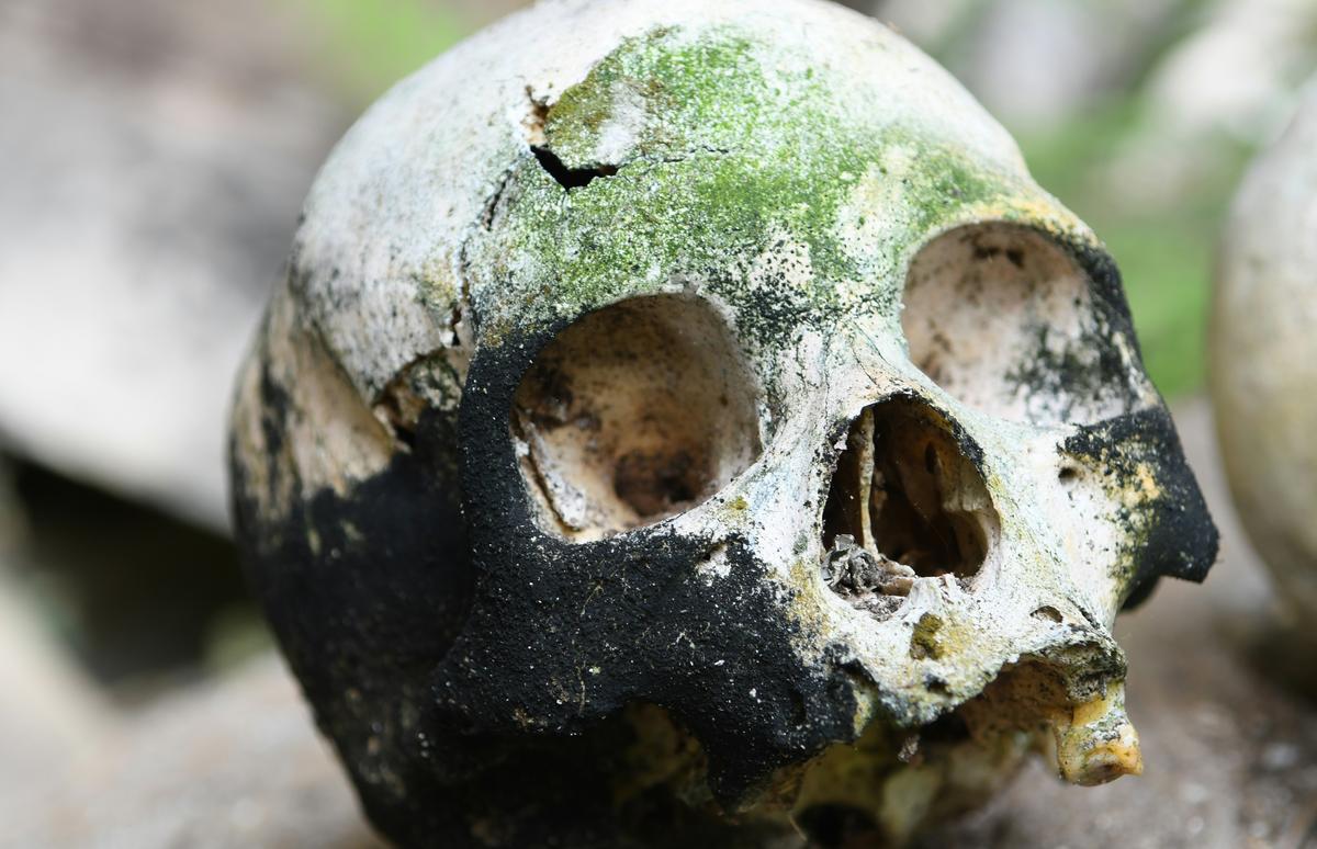 Roban restos humanos en el cementerio espirituano de Kilo 12