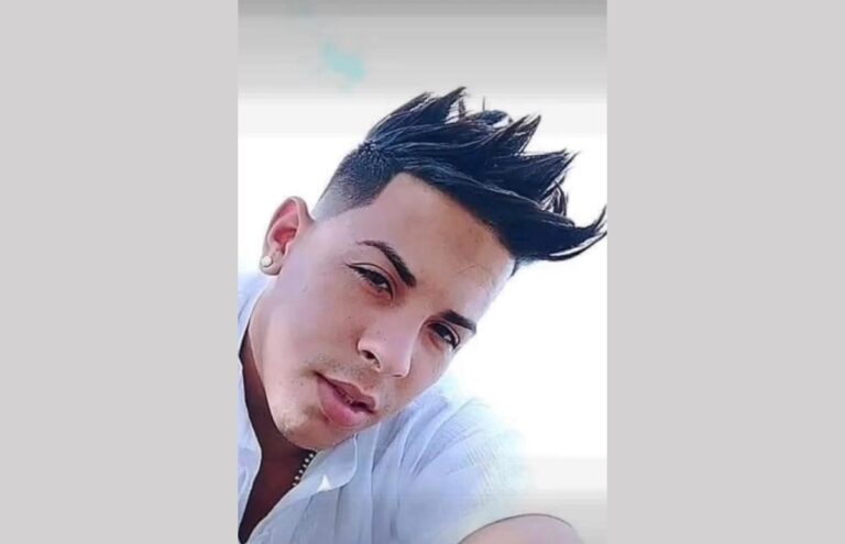Joven recluso Idaelso Guevara Cárdenas recibe golpiza por escribir en la cárcel un cartel con “Patria y Vida”