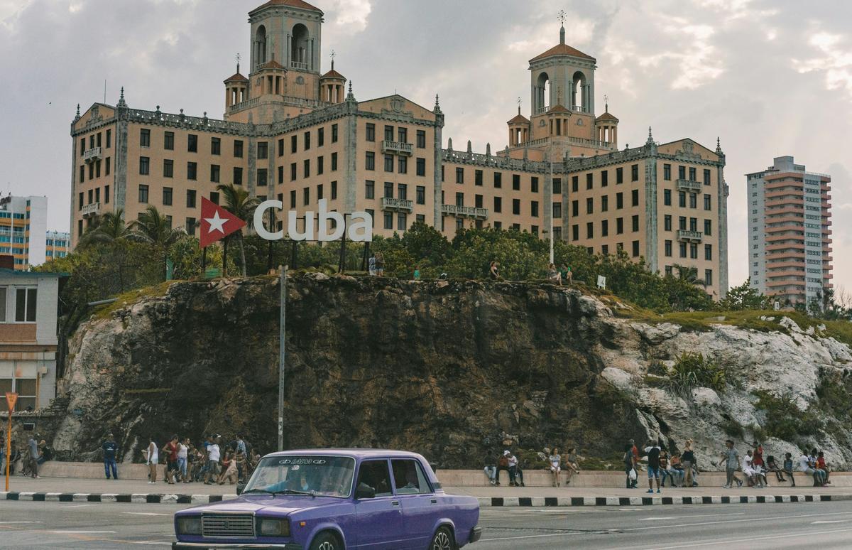 Cuba, una Realidad Incierta: Atrapada en el Estancamiento y la Falta de Esperanza