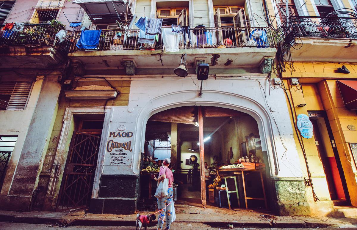 La canasta básica cubana, el mal chiste de la mano ajena