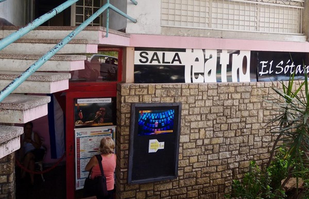 Agua que cae del techo cerró el teatro El Sótano hace cuatro meses