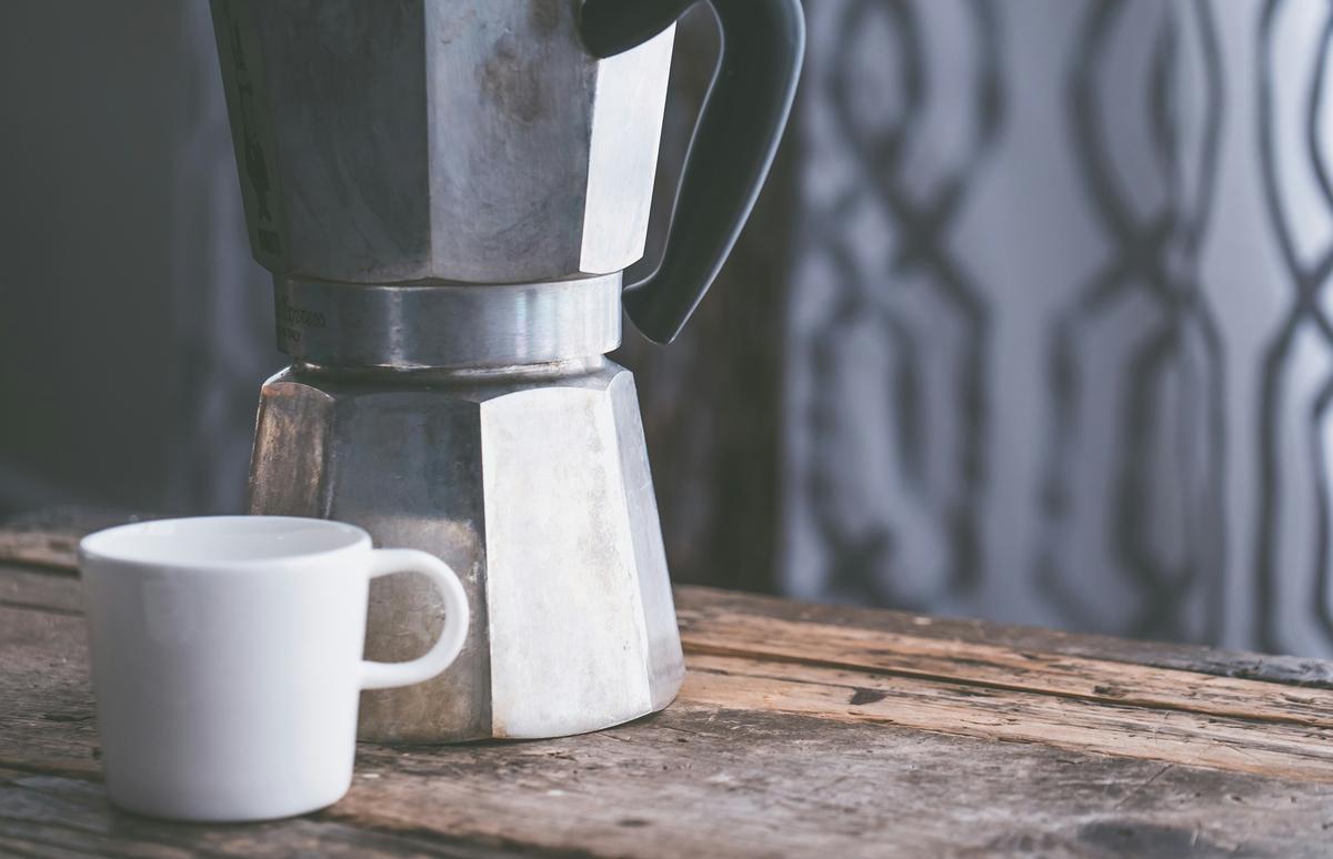 Pierde los frenos el precio del café en la capital