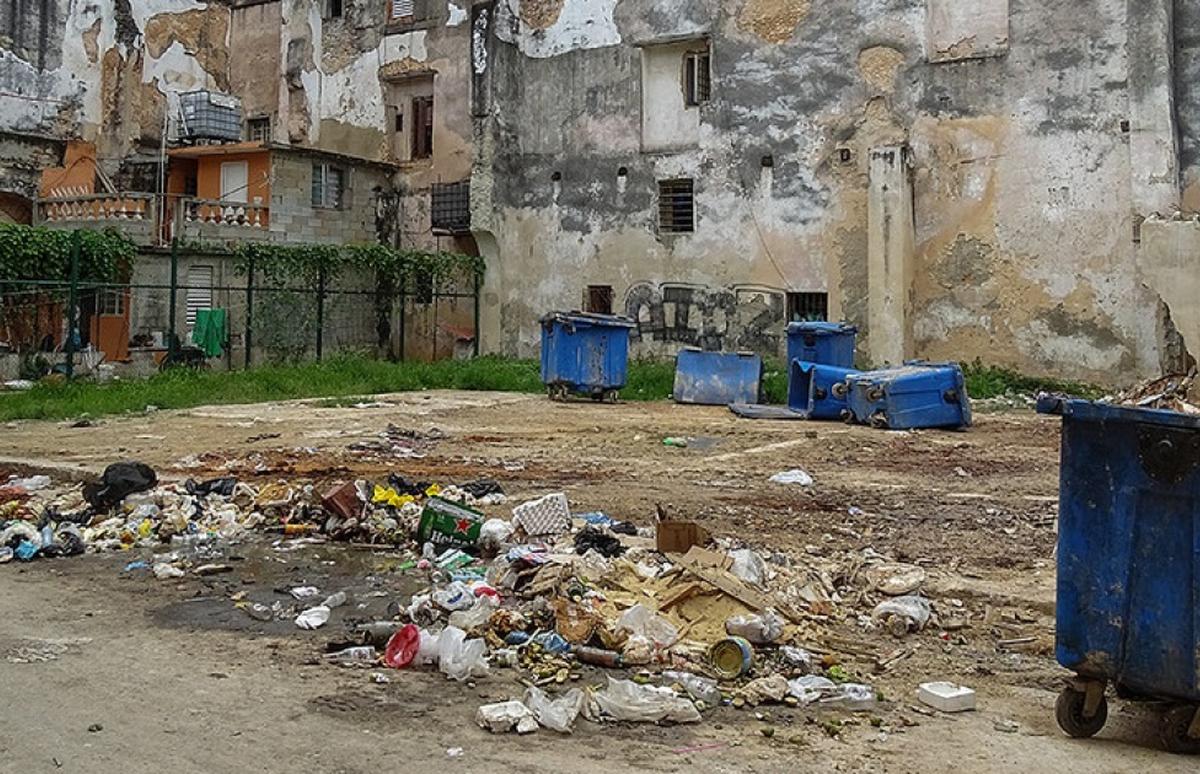 Desaparece el basurero de la avenida 40 tras denuncias