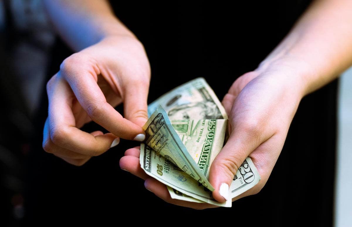 Llegaron las tiendas que venden en USD a Artemisa