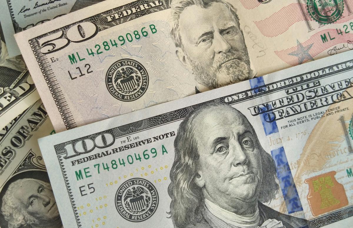 Provoca rechazo en la población la apertura de tiendas en dólar