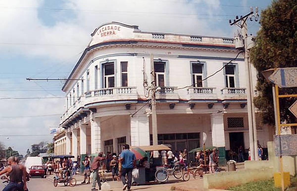 Se mantiene cerrado por derrumbe el Bazar de Artemisa