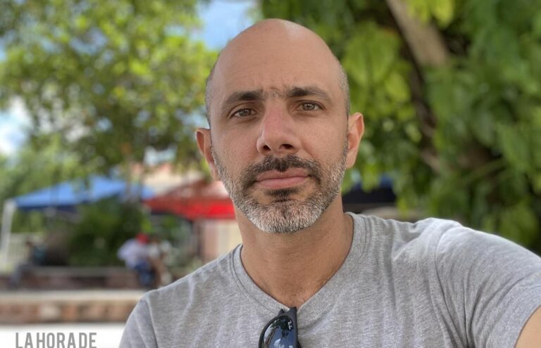 Detienen y acusan de desacato al periodista independiente Henry Constantín por denunciar en redes a un agente de la Seguridad del Estado