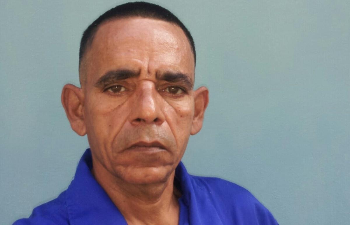 Fiscalía pide 5 años y seis meses de cárcel para Julio César Duque de Estrada por grabar una cola en Santiago de Cuba