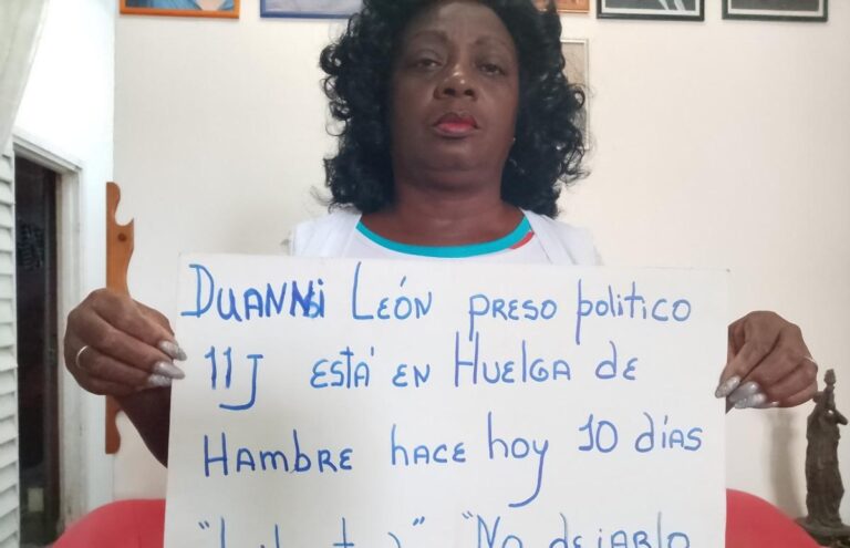 Régimen cubano mantiene represión contra las Damas de Blanco cada domingo