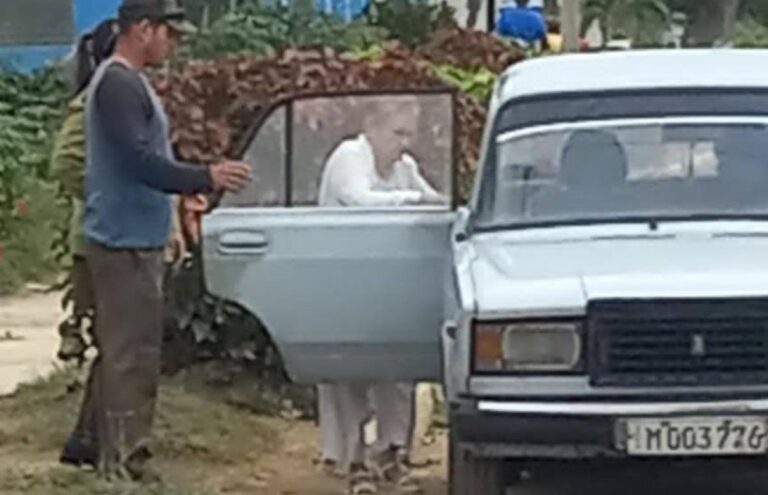 Nuevo domingo de represión en Cuba: Detienen a varias Damas de Blanco para impedirles acudir a misa