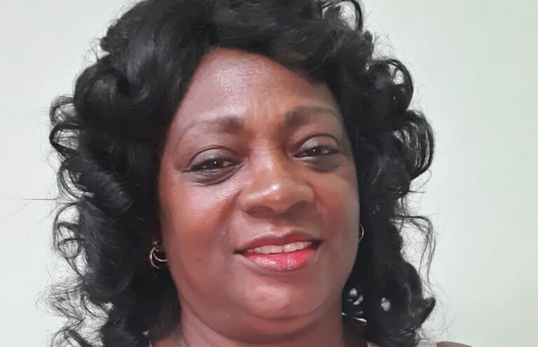 Detienen y amenazan a Berta Soler en otro acto represivo contra las Damas de Blanco
