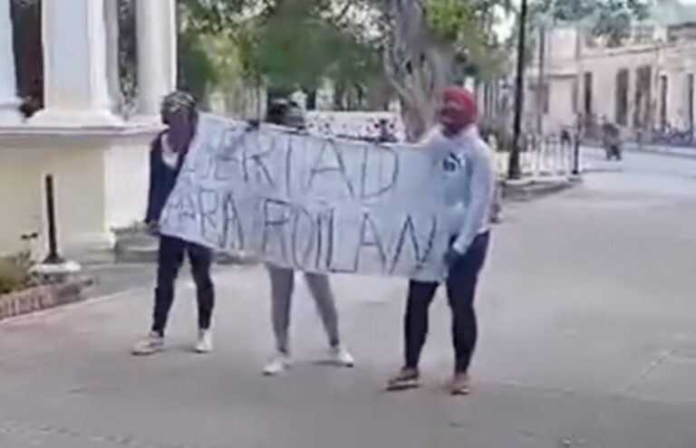 Detienen en Holguín a las hermanas de un preso político en huelga de hambre tras manifestarse públicamente