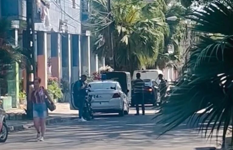 Vigilancia, acoso y restricción de movimiento contra tres periodistas en Cuba