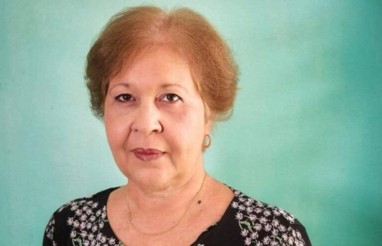 Clonan cuenta de WhatsApp de la activista y académica Alina Bárbara López Hernández