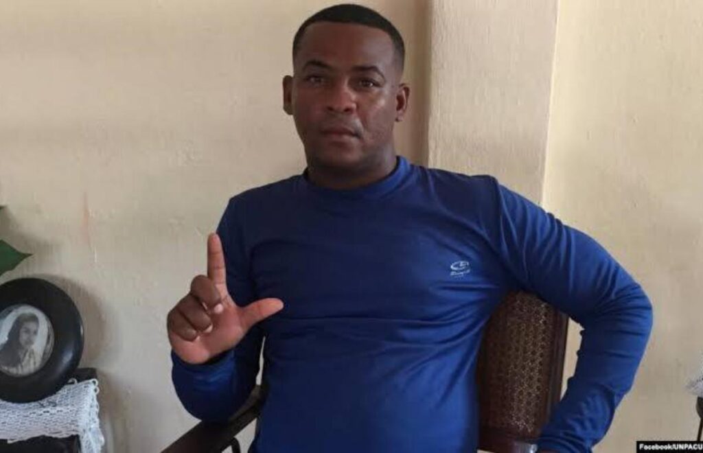 Niegan visita familiar y trasladan a celda de castigo al preso político Roilán Álvarez Rensoler en la Prisión Provincial de Holguín