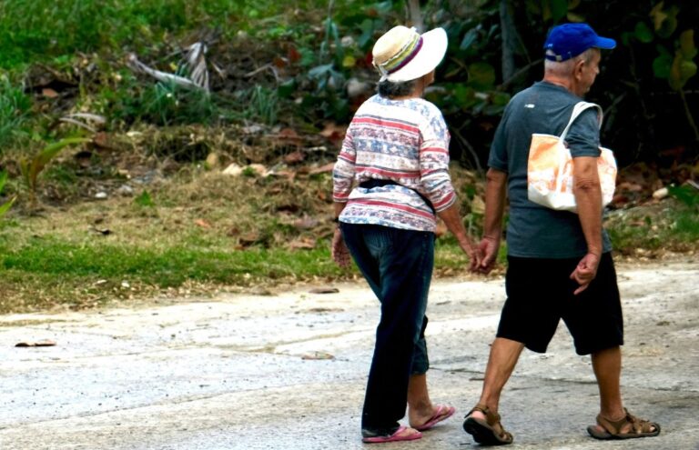 Jubilados espirituanos enfrentan serias dificultades para cobrar sus pensiones