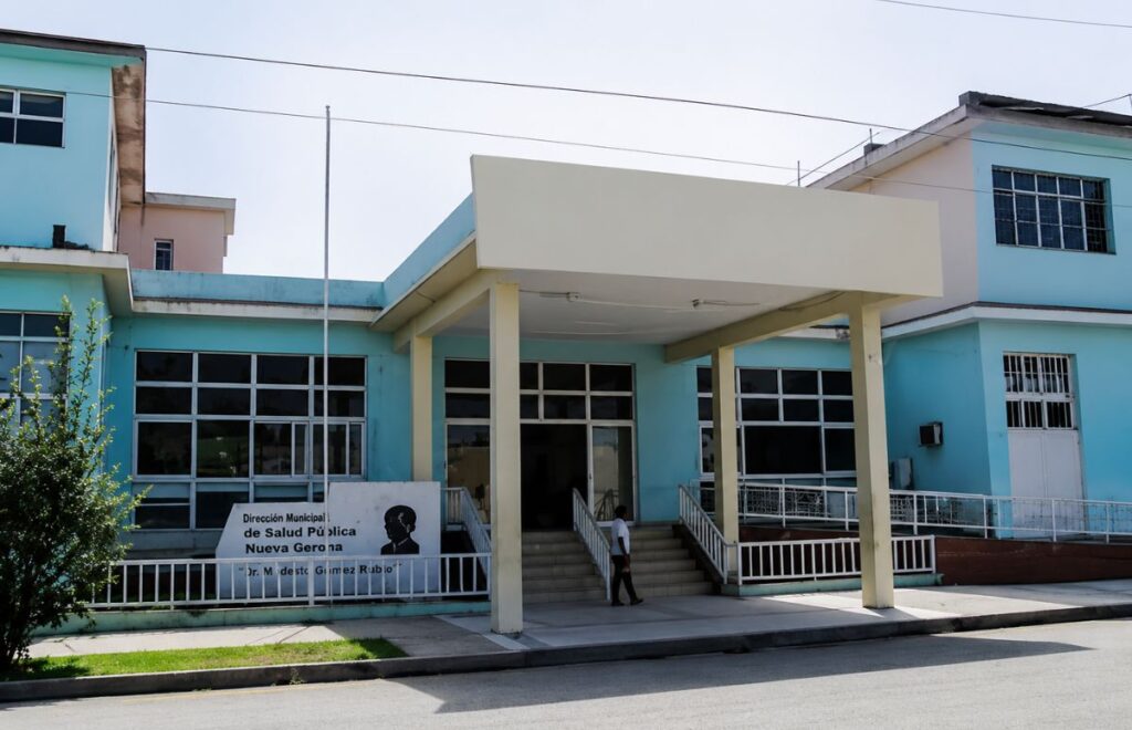 Escasez de insumos para sueros afecta tratamientos en hospital oncológico