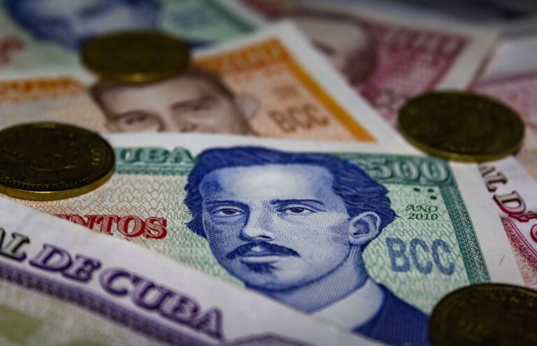 «Sin dinero y sin respuesta»: crisis bancaria deja a jubilados sin cobrar en Galiano
