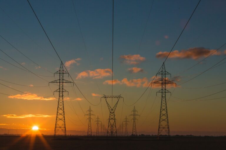 Denuncian prolongados cortes eléctricos tras división de un circuito en Artemisa