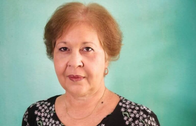 Detienen arbitrariamente a la activista Alina Bárbara López en Matanzas