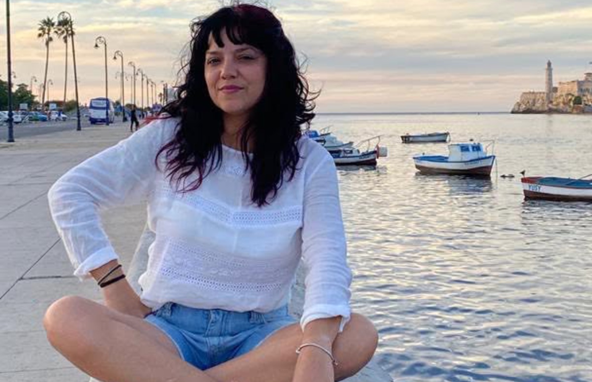 Seguridad del Estado cita e interroga a activista Aylín Sardiña Fernández y acosa a su familia