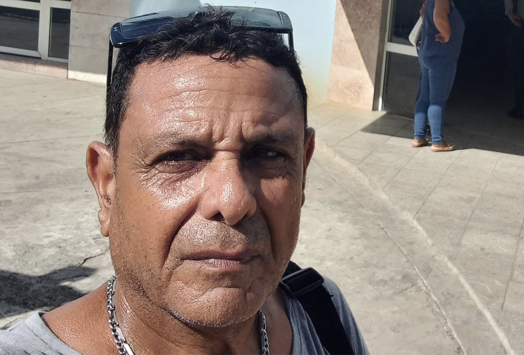 Seguridad del Estado detiene a periodista Frank Correa y lo libera en otra provincia 