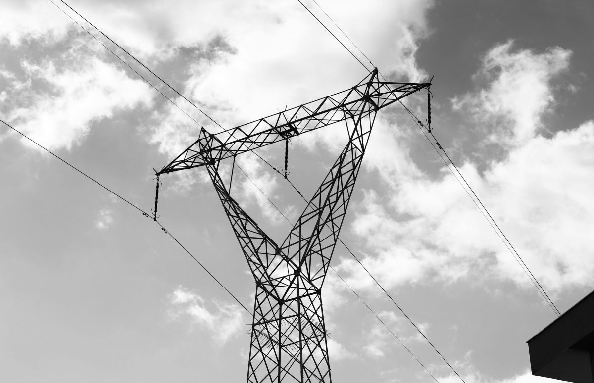 Bajo voltaje agrava las afectaciones al servicio eléctrico en el reparto Escambray