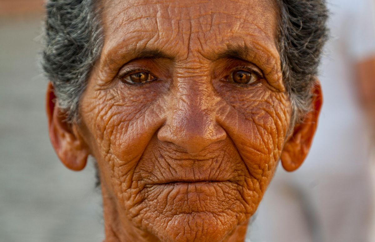 Anciana de 72 años vive en una vivienda al borde del colapso en Sancti Spíritus